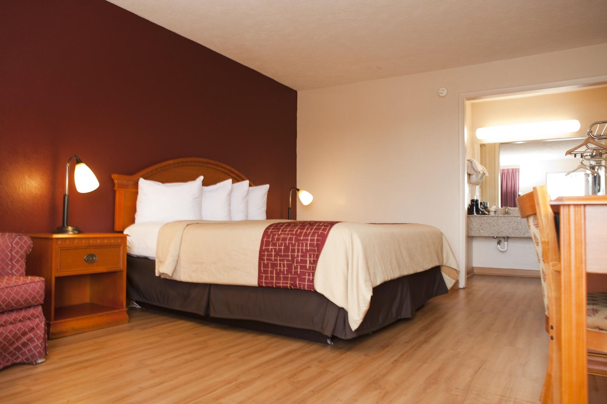 Red Roof Inn & Suites Jackson, Tn Екстериор снимка
