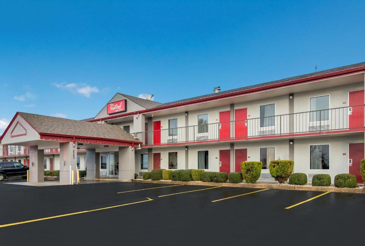 Red Roof Inn & Suites Jackson, Tn Екстериор снимка