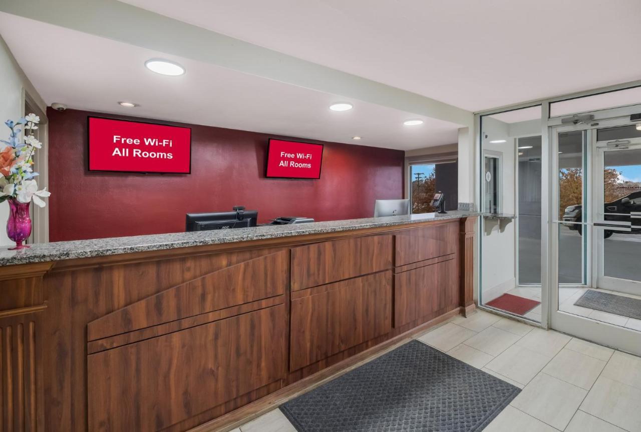 Red Roof Inn & Suites Jackson, Tn Екстериор снимка