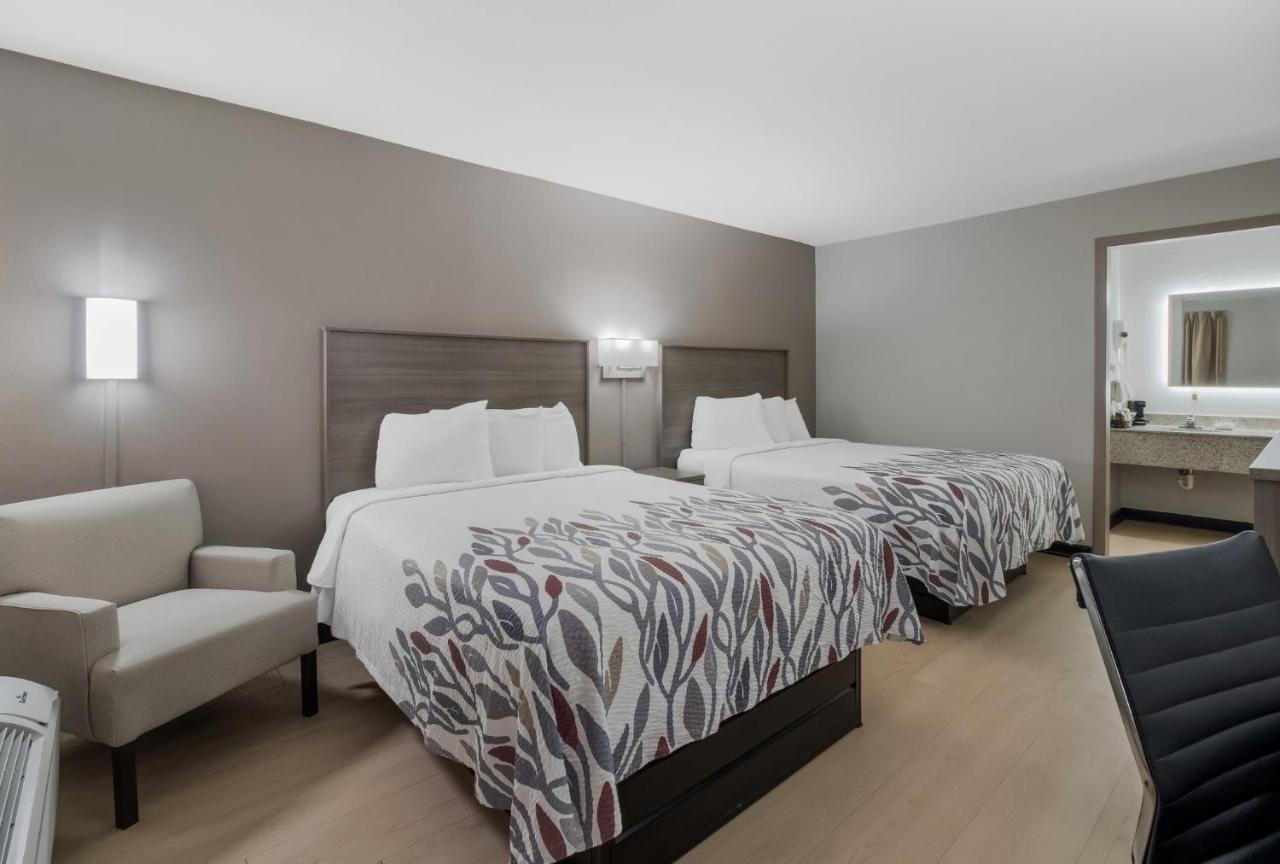 Red Roof Inn & Suites Jackson, Tn Екстериор снимка