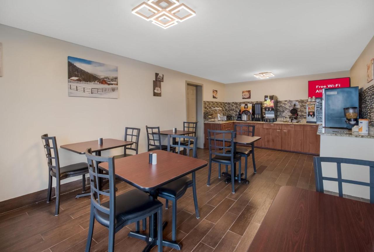 Red Roof Inn & Suites Jackson, Tn Екстериор снимка
