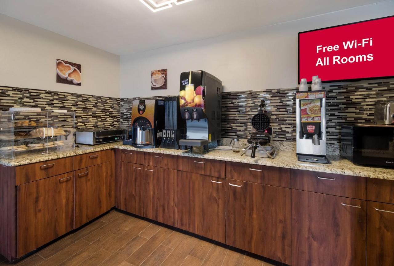 Red Roof Inn & Suites Jackson, Tn Екстериор снимка