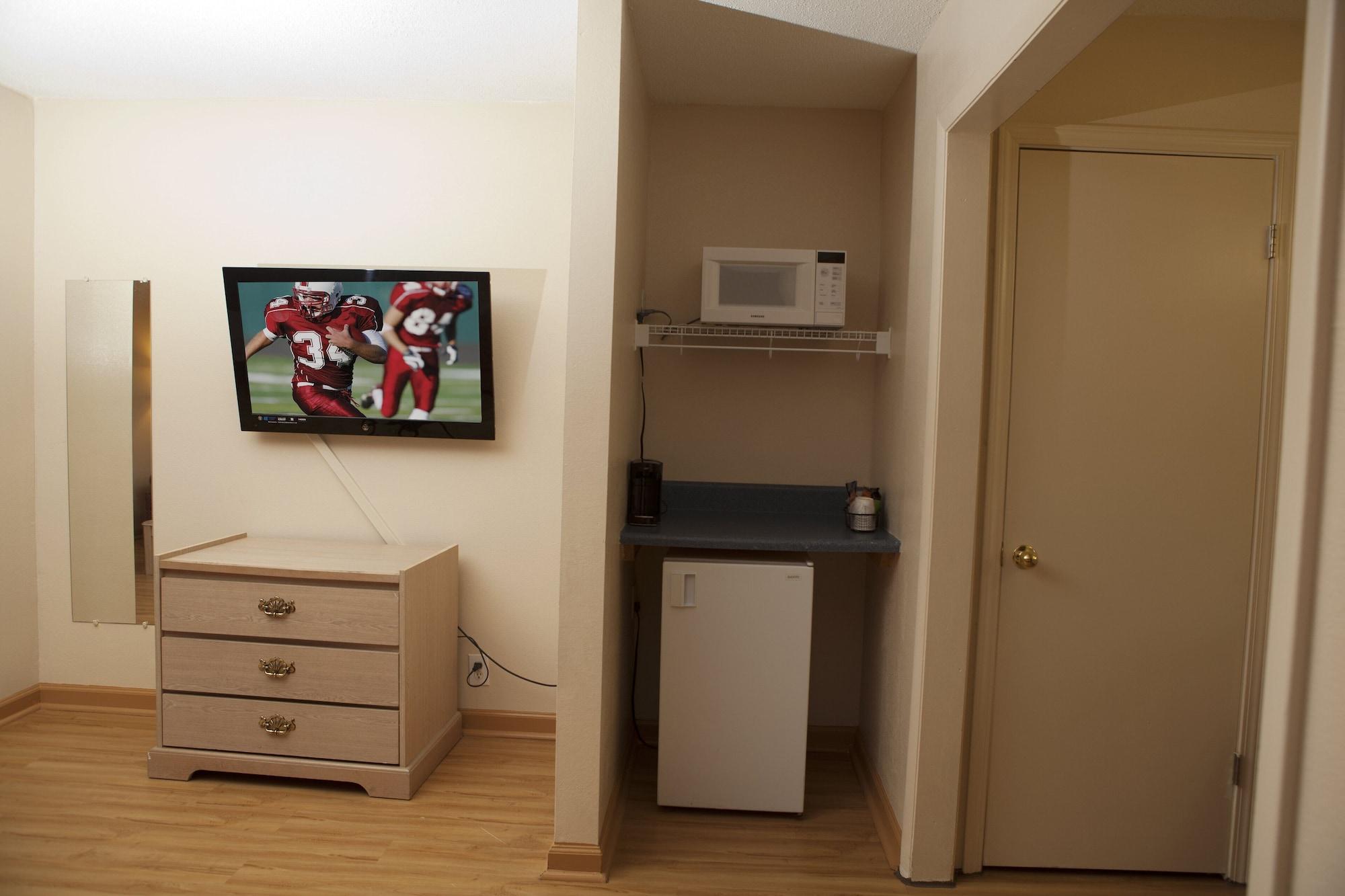 Red Roof Inn & Suites Jackson, Tn Екстериор снимка