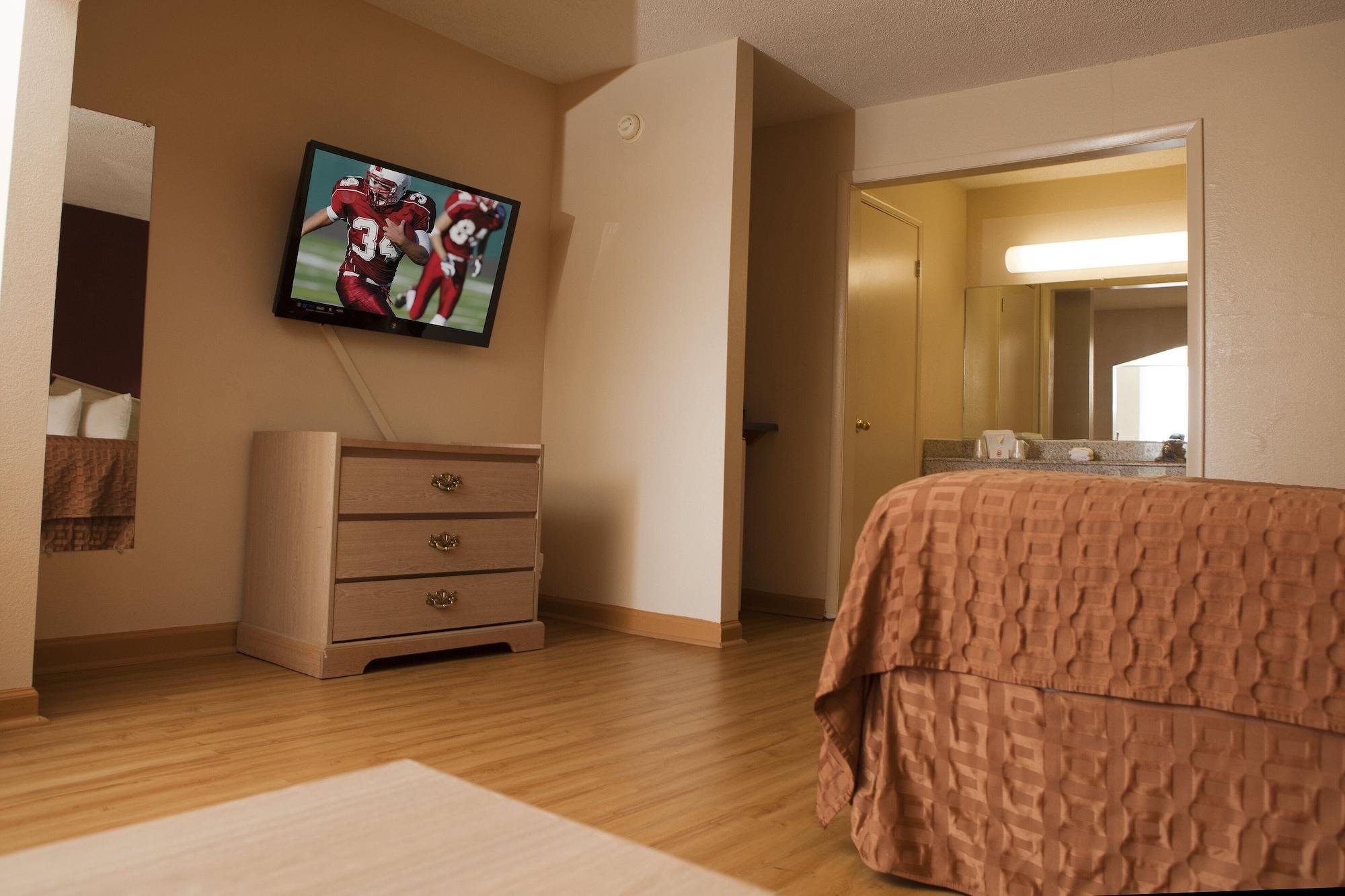 Red Roof Inn & Suites Jackson, Tn Екстериор снимка