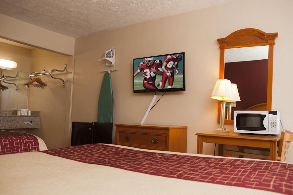 Red Roof Inn & Suites Jackson, Tn Екстериор снимка