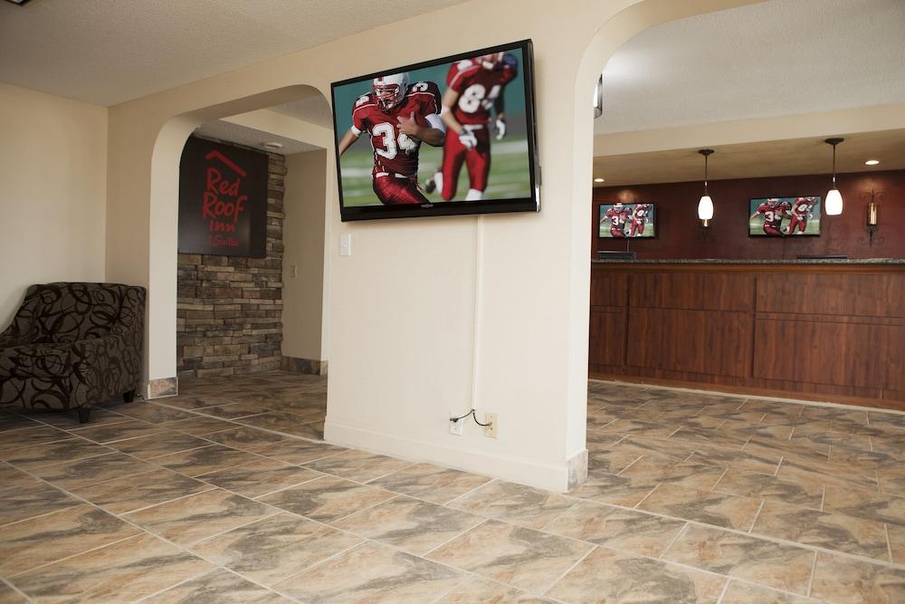 Red Roof Inn & Suites Jackson, Tn Екстериор снимка